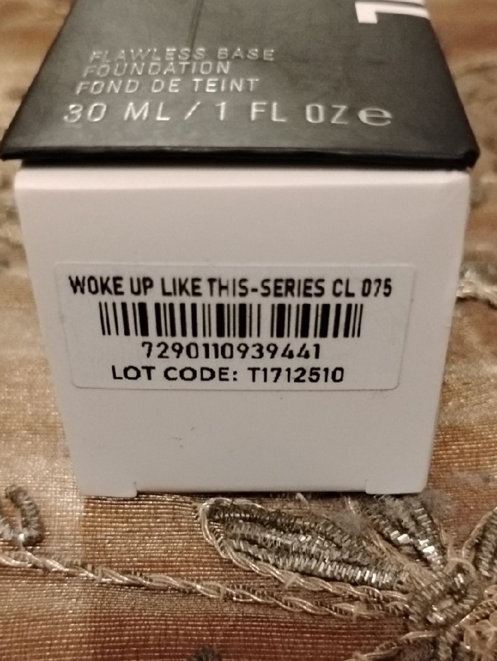 Il Makiage Woke Up Like This Flawless Base Foundation 1 fl. oz Shade 75 NIB - Picture 4 of 4